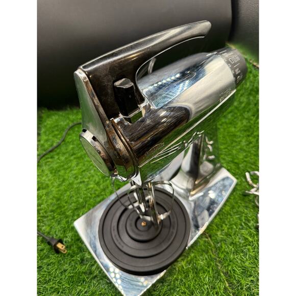 Vintage Sunbeam Mixmaster Mixer Stainless Chrome Model 1940 – No Bowls - Picture 8 of 10